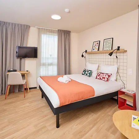 Hife 3* Vélizy-Villacoublay
